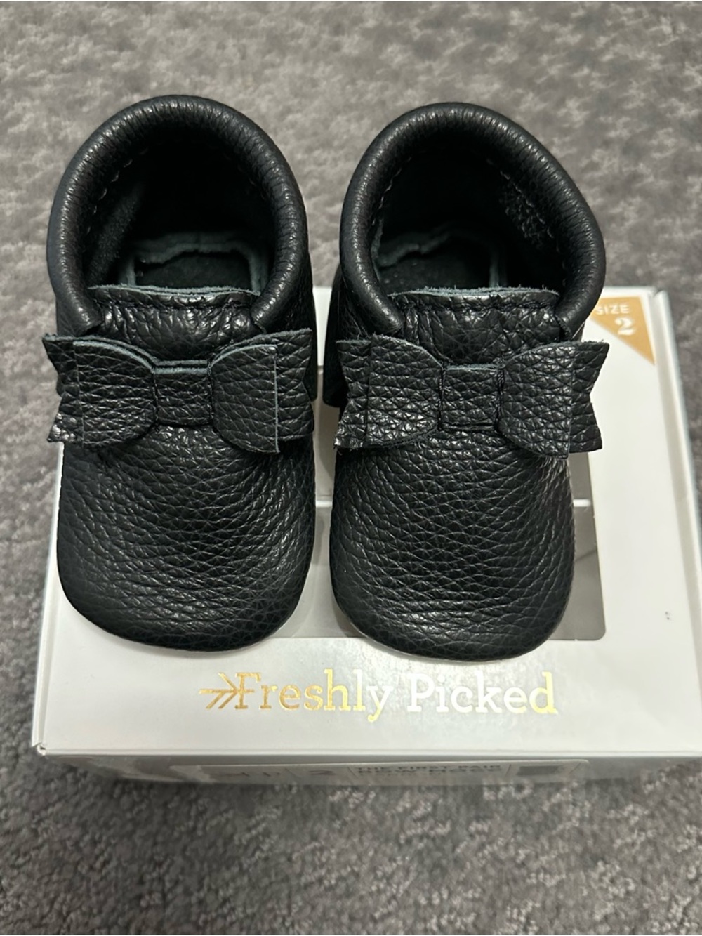 Freshly Picked Baby Moccasins 100% Leather, Size 2